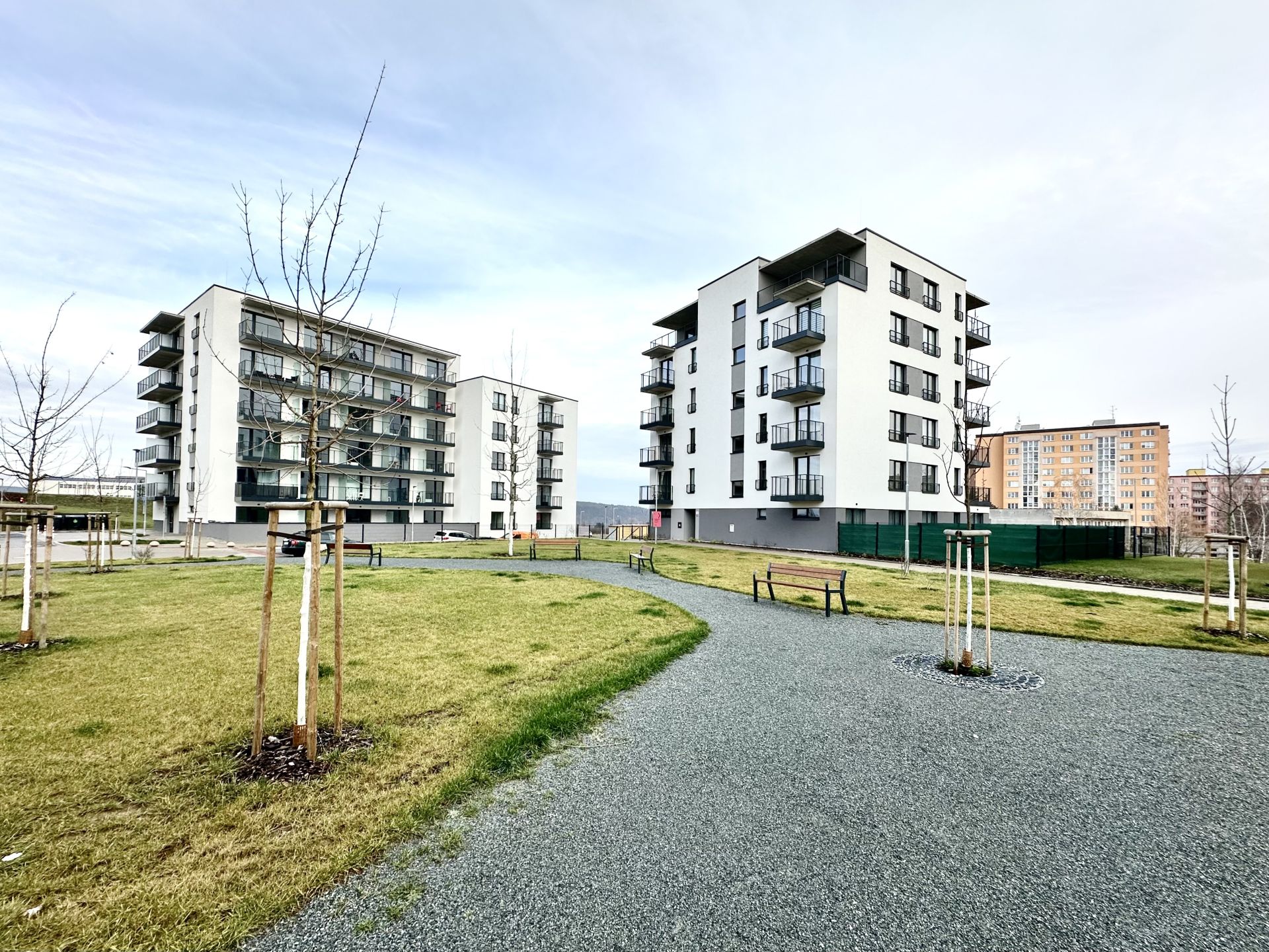 Moderní byt 2+kk v novostavbě s balkónem, sklepem i parkovacím místem